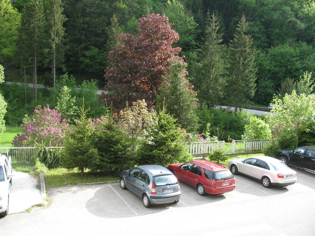 Les Grands Goulets Bed & Breakfast La Chapelle-en-Vercors Bagian luar foto