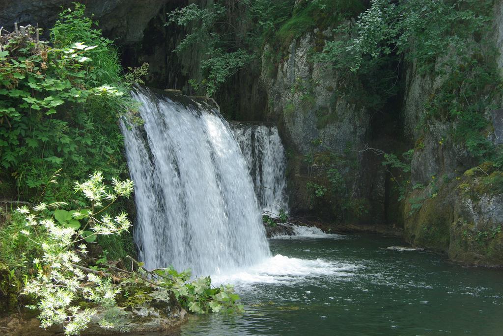 Les Grands Goulets Bed & Breakfast La Chapelle-en-Vercors Bagian luar foto